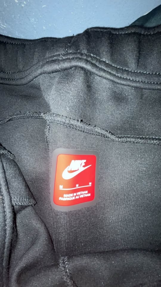 Black Nike Tech Fleece Tracksuit - photo 5