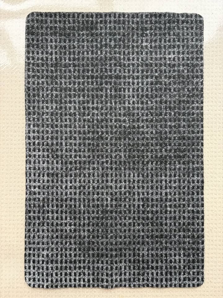 Set of 2 Grey Door Mats (55x85 cm) – Like New - photo 2