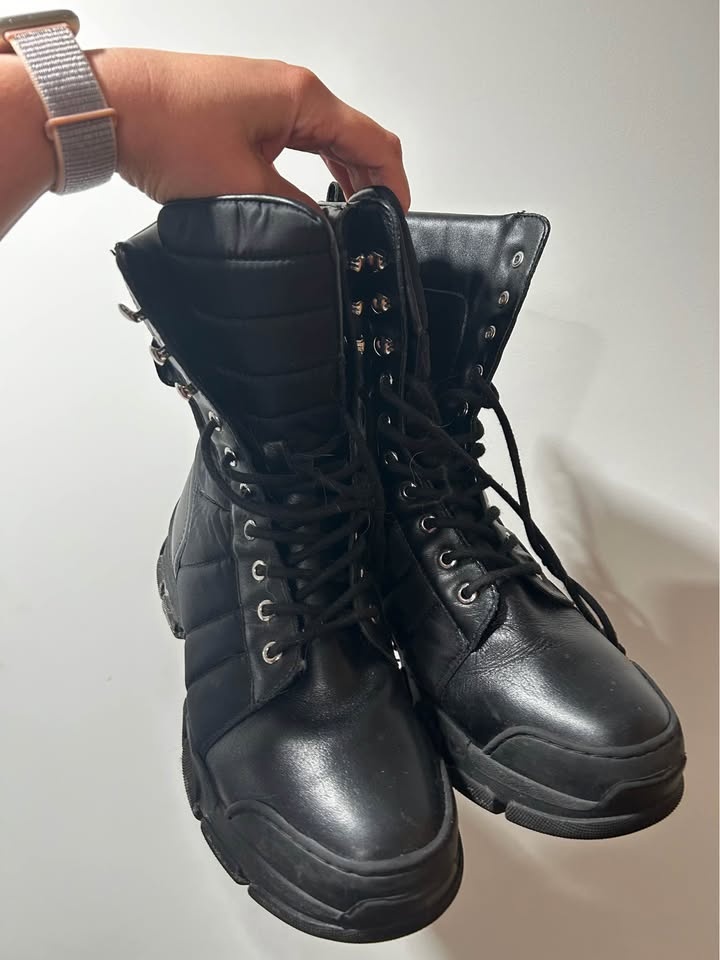 Size 9 (EU 41) Love Moschino Winter boots - photo 2