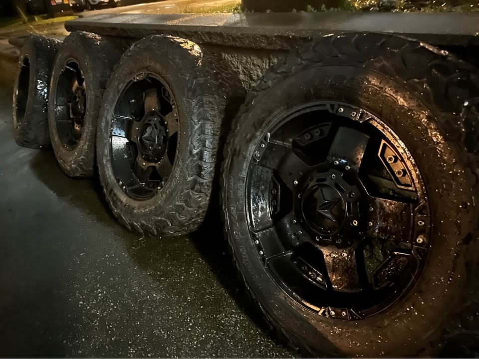20” Rockstar Rims with BF Goodrich KO2 Tires - photo 5