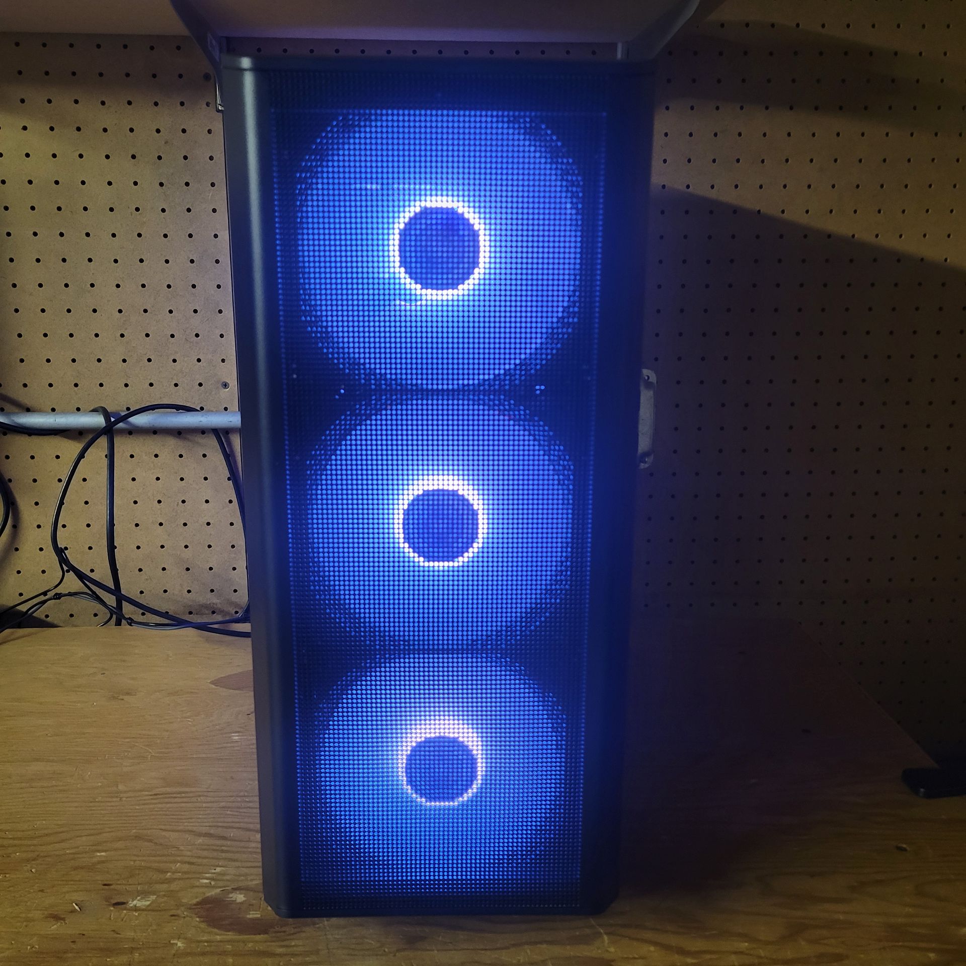 Gaming PC Ryzen 7-5700X + RTX 5060 - photo 3