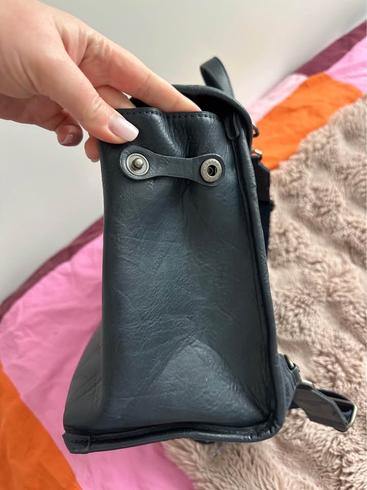 Leather backpack unisex - worn couple times - excellent conditio - photo 4