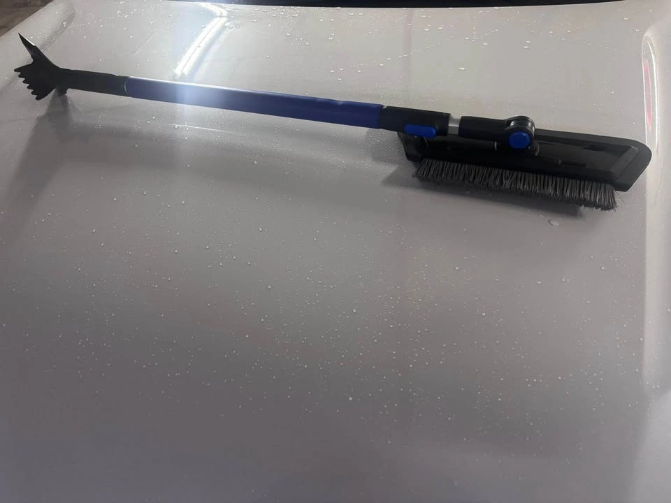 Telescopic 3-in-1 Snow Brush with Ice Scraper & Squeegee, 61-in - photo 3