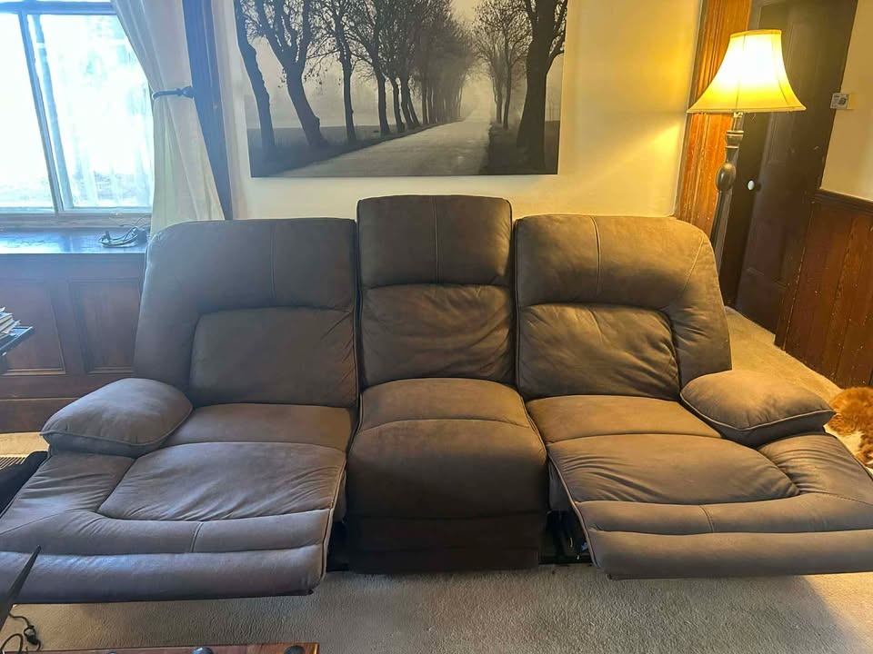 Three Seater Reclining Couch - Brown Suede - photo 5