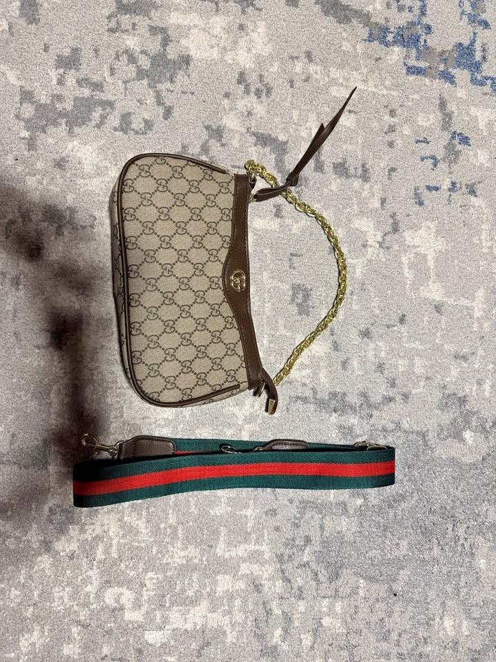 Gucci purse
