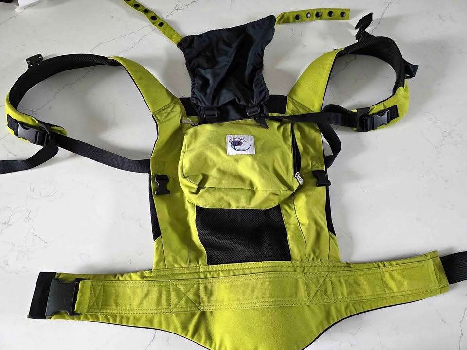 Ergobaby Carrier – Lightweight & Supportive