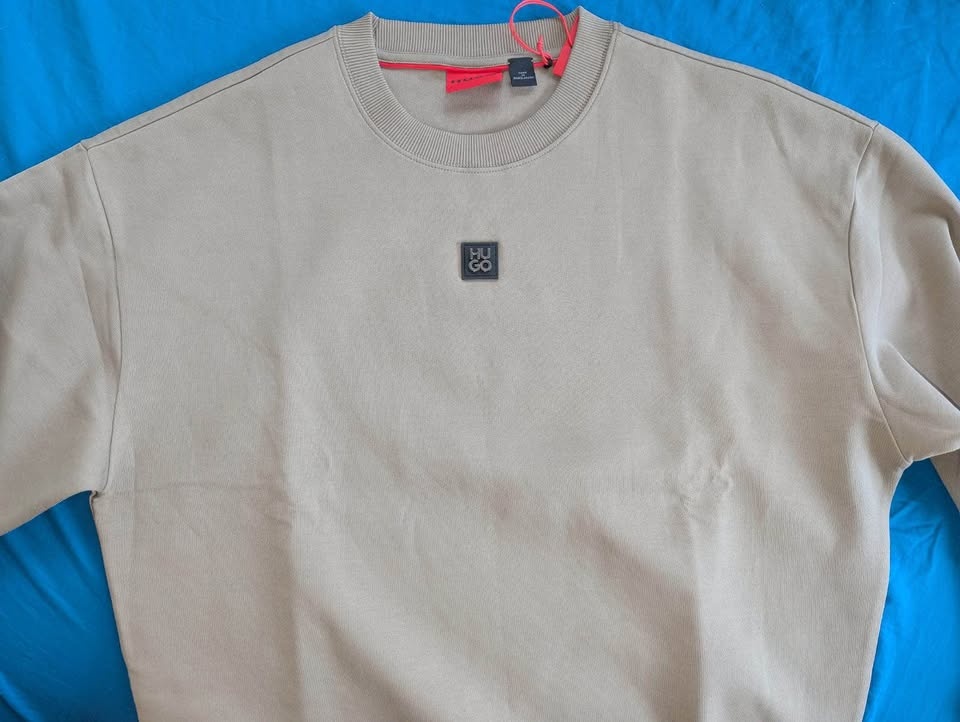 Brand new Hugo Boss Men Sweatshirt and Tshirt - L - photo 2