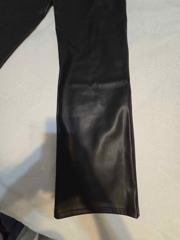 SZ 27 Regular Length 90S Re-Laxed Vegan Leather Pant (Black) - photo 3