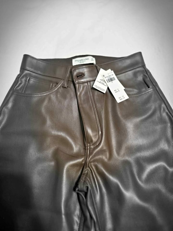 SZ 27 Regular Length 90s Re-Laxed Vegan Leather Pant