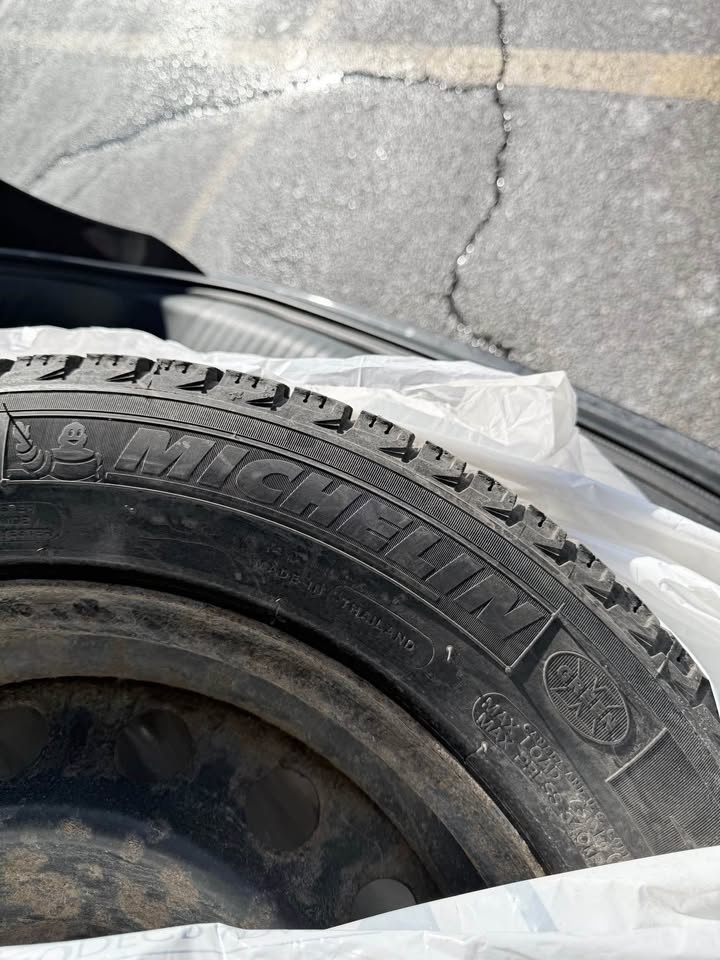 Michelin X-Ice Snow Winter Tires on Rims 215/55R16 (Set of 4) - photo 2