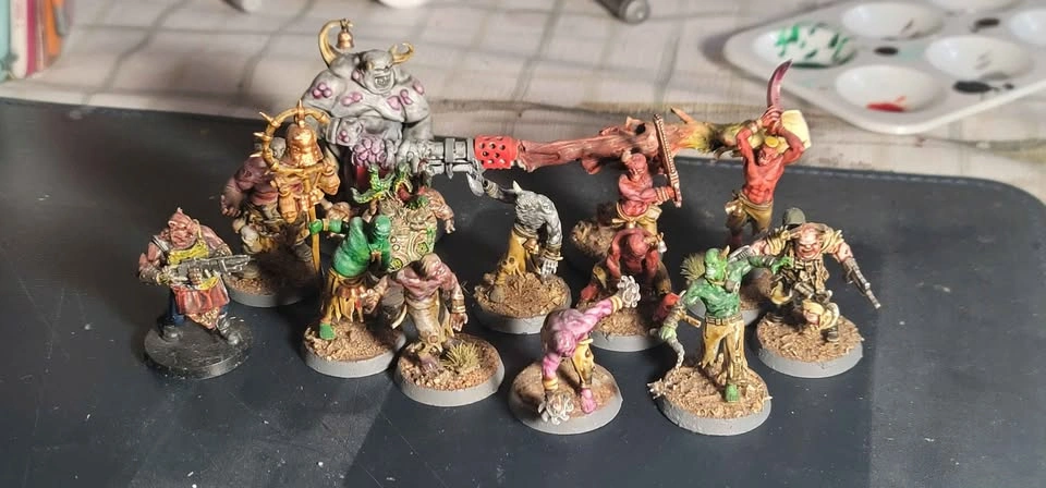 Zombie/Chaos Miniatures, 13 minis (40k, Zombicide, etc.)