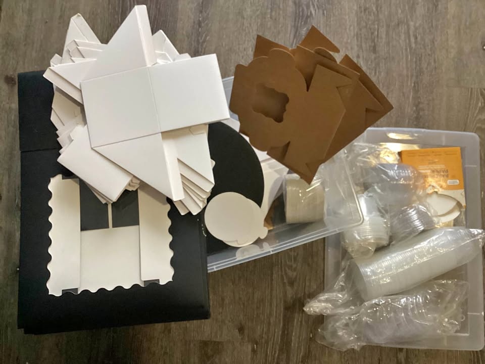 Cake/Dessert Boxes with Boards & Ramekins
