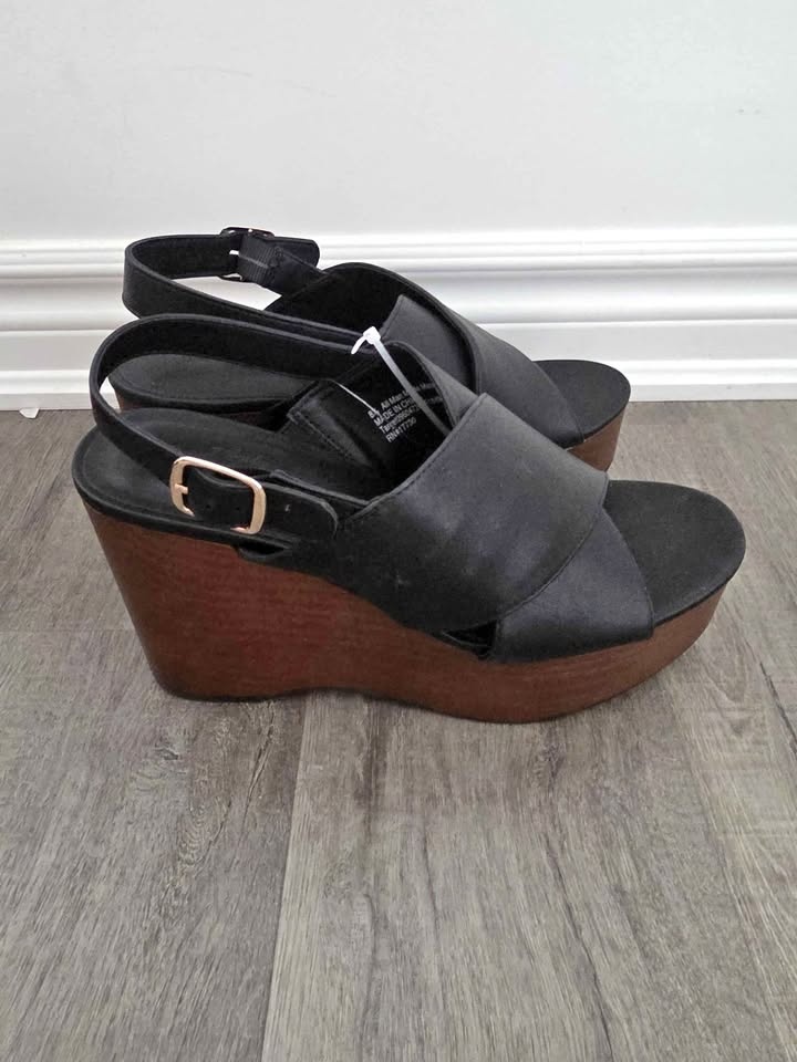 Brand new black Wedge Heels Size 8.5