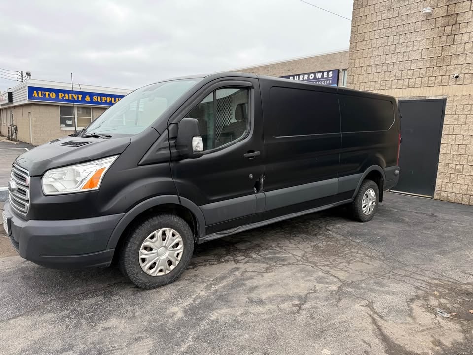 Black Ford Transit Van - photo 2