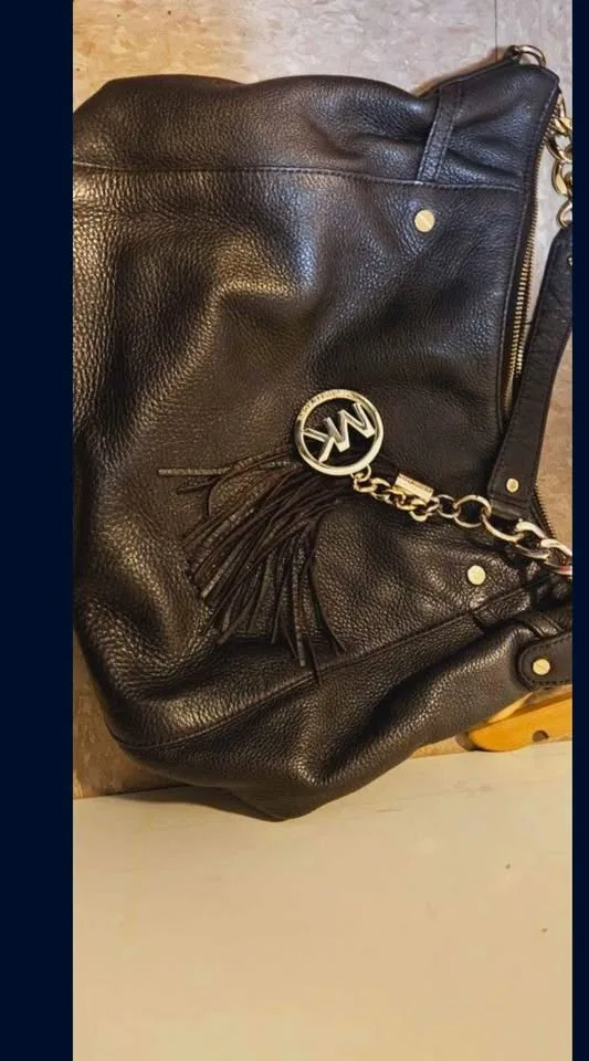 Michael kors brown hand bag image indicator(3)