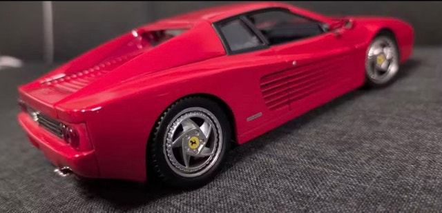 Hot Wheels 1:18 Ferrari F512M Testarossa Diecast Model Car - photo 3