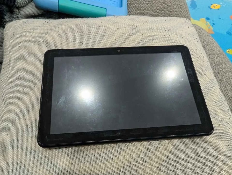 Fire HD 8 (12th Gen) Tablet with Kid-Proof Case - photo 3