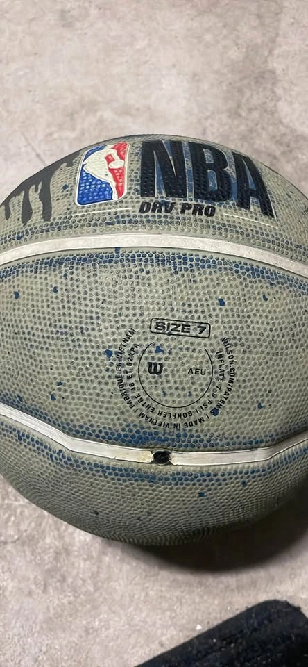 Wilson basketball BROKEN!!! - photo 2