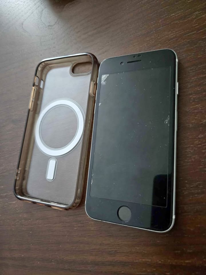 iPhone SE 2nd gen - 64 GB
