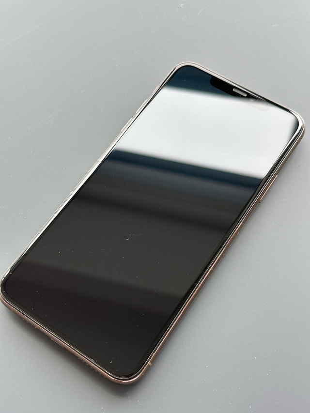 iPhone 11 Pro Max 64gb Gold - photo 2