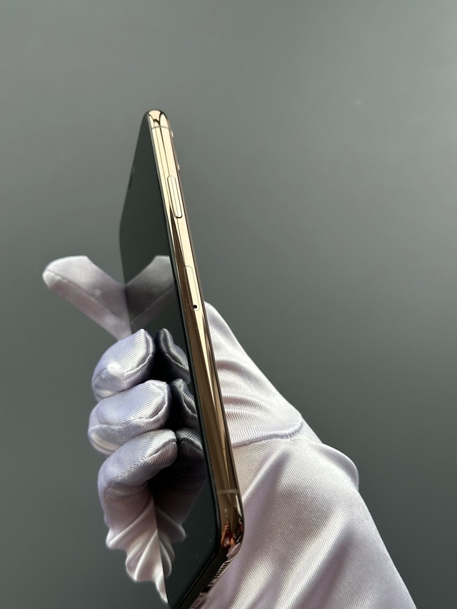 iPhone 11 Pro Max 64gb Gold - photo 4