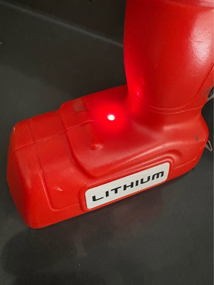 Rechargable Cordless Drill - photo 2