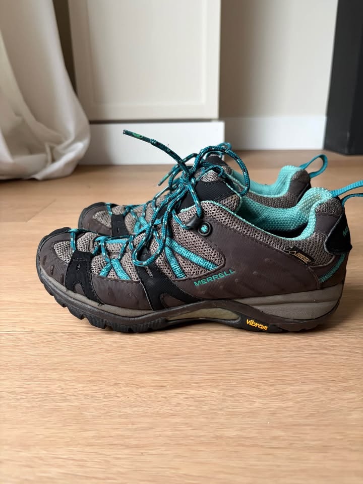 Merrell Women's Hiking Shoes | Size 7.5 Vibram Sole Trail Shoes - photo 3