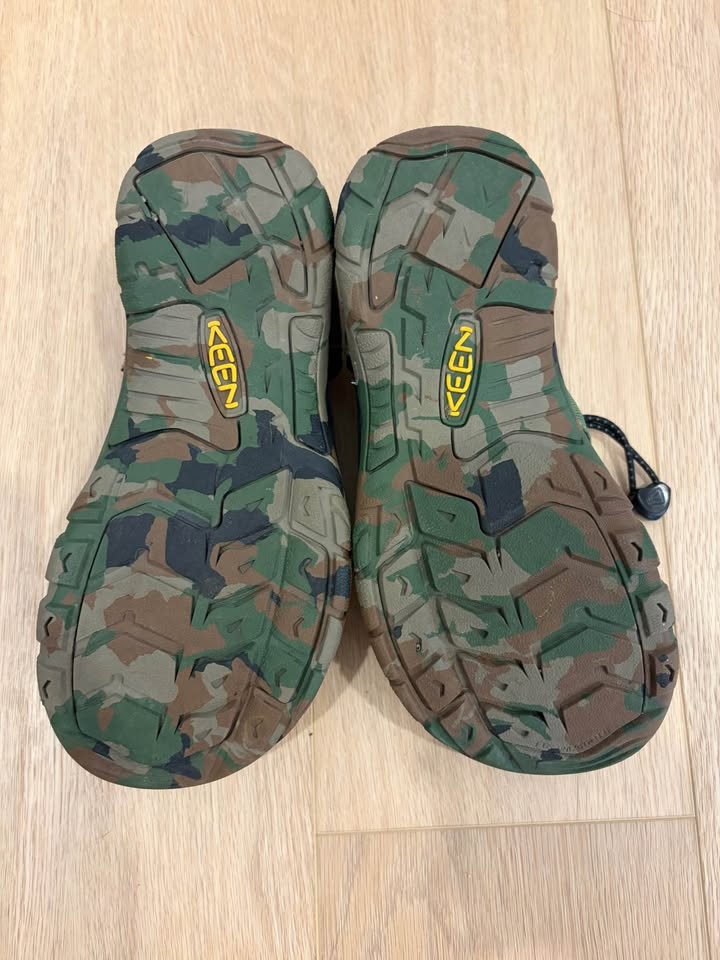 Kids KEEN Newport H2 Hiking Sandals - Camo - Size 4 - photo 3