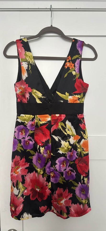 Dresses, all great condition. $20 each - photo 2