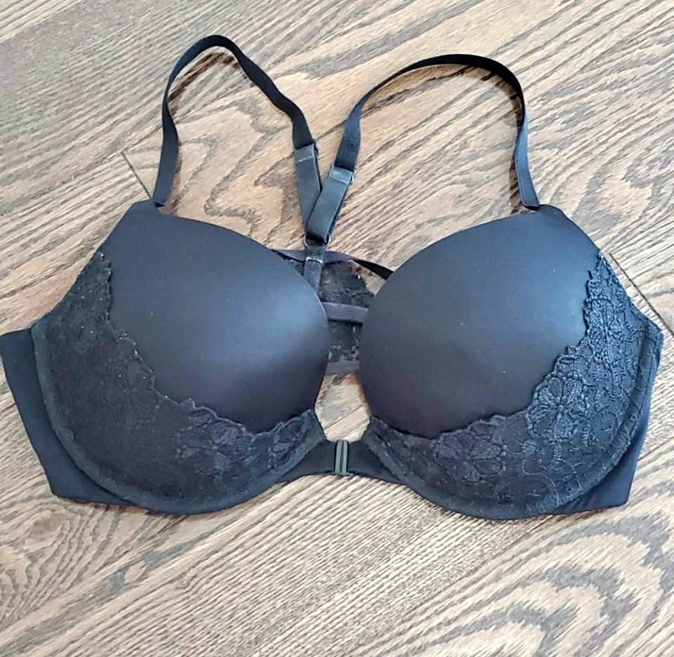 Victoria's Secret Bras - 34D