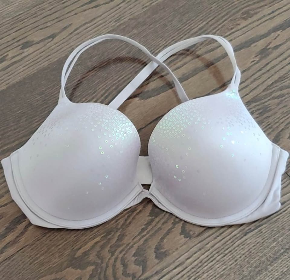 Victoria's Secret Bras - 34D - photo 3