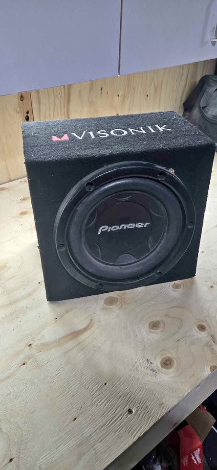 10 inch Pioneer Subwoofer 800W in Vesonik box