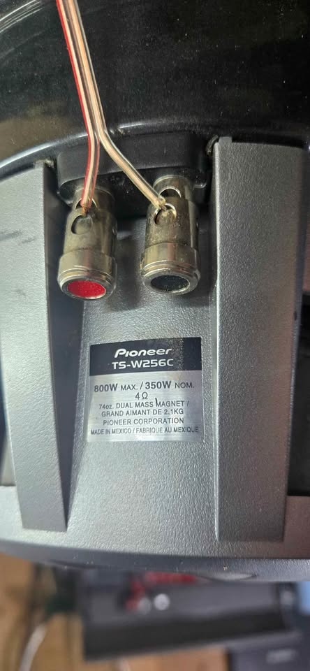 10 inch Pioneer Subwoofer 800W in Vesonik box - photo 4