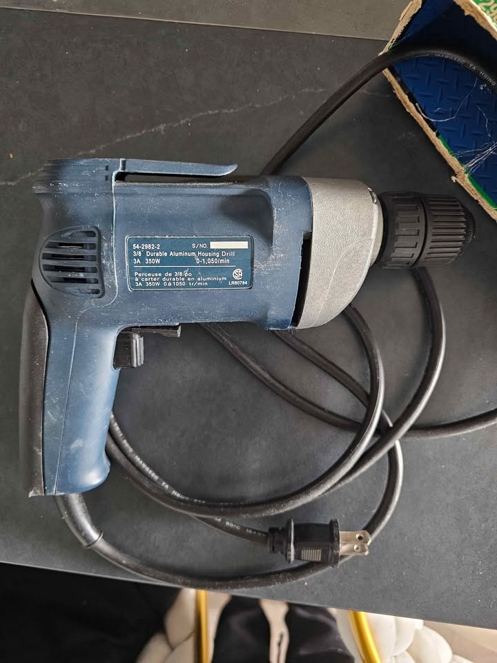 Mastercraft 4-Amp 3/8” Corded Driver Drill with Keyless Chuck - photo 2