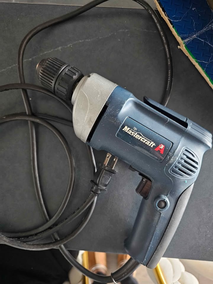 Mastercraft 4-Amp 3/8” Corded Driver Drill with Keyless Chuck - photo 3
