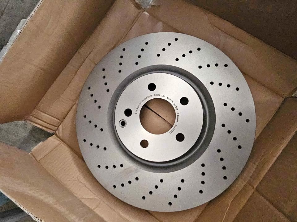 MERCEDES BENZ AMG FRONT ROTORS BREMBO
