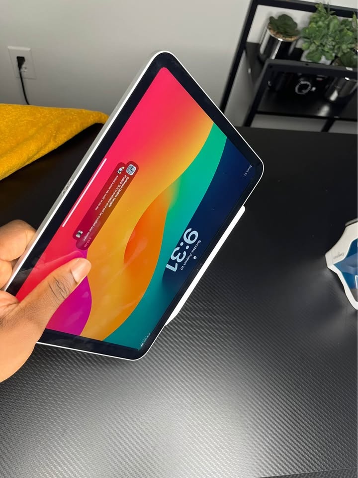 iPad 10th gen for sale - photo 2