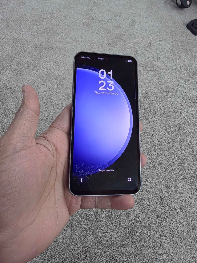Samsung S23FE 128GB Unlocked 5G - photo 2