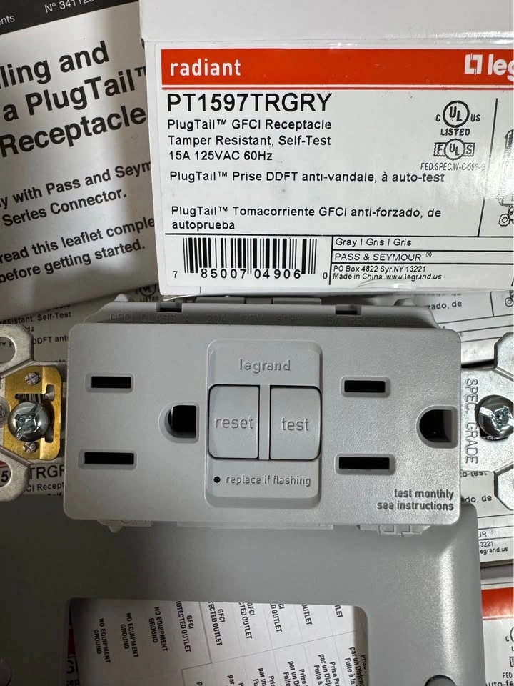 Legrand GFCI Receptacles - 15A Tamper-Resistant (20 units) - photo 3