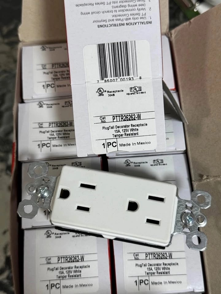 Legrand Plugtail 15A 125V Tamper-Resistant Split Circuit Recepta - photo 4
