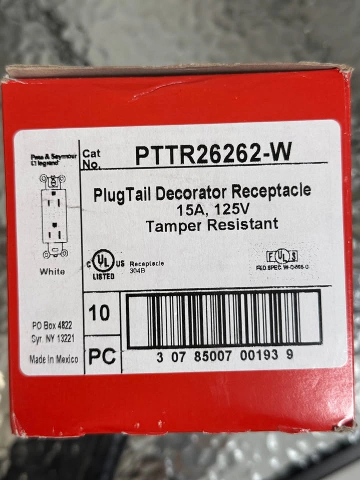 Legrand Plugtail 15A 125V Tamper-Resistant Duplex Receptacle (Wh - photo 5