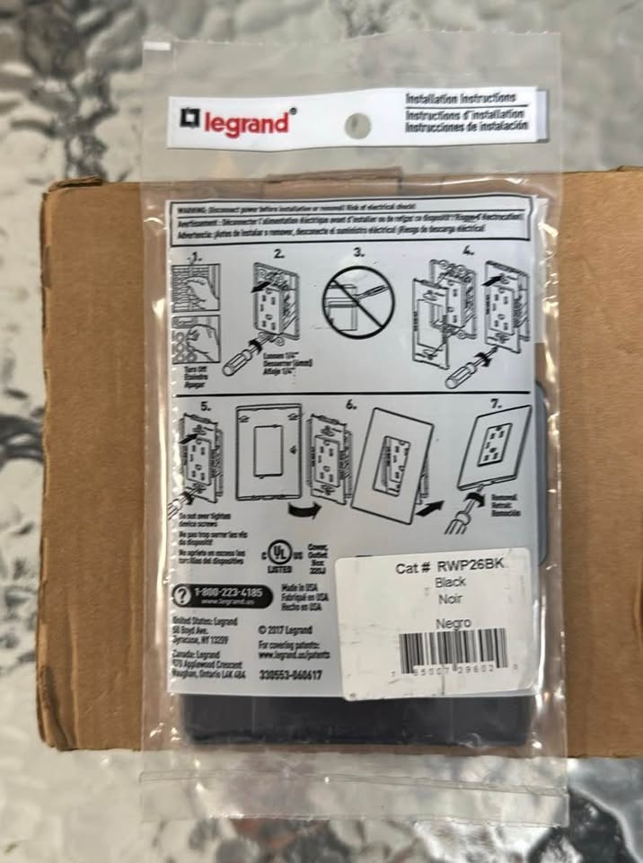 Legrand radiant 1-Gang Decorator/Rocker Screwless Wall Plate, Bl - photo 3