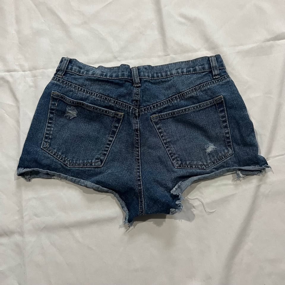 Refuge Denim Chelsea Shorts - photo 2