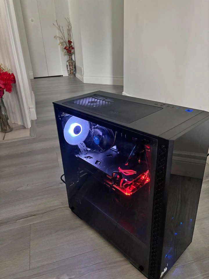 Gaming PC – i5-10600K – RX 5600 XT – 16GB RAM – 1.8TB SSD