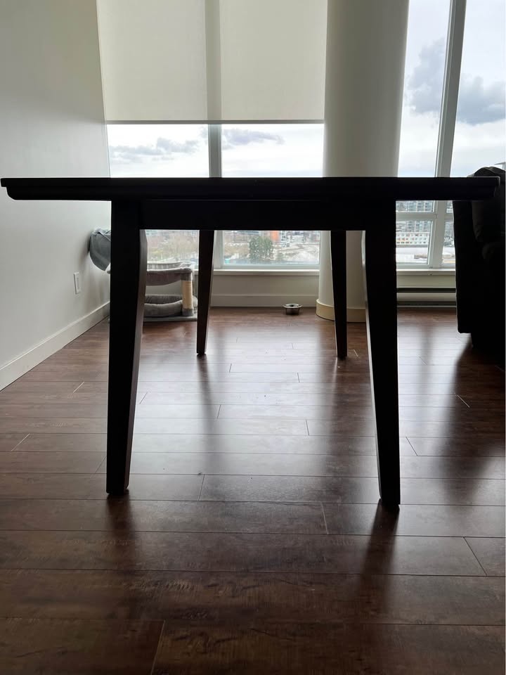 Solid wood 4-6 seater dining table with optional chairs - photo 3