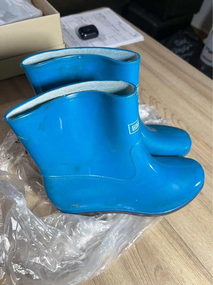 Women's Ankle Rain Boots - Size 7 - photo 3