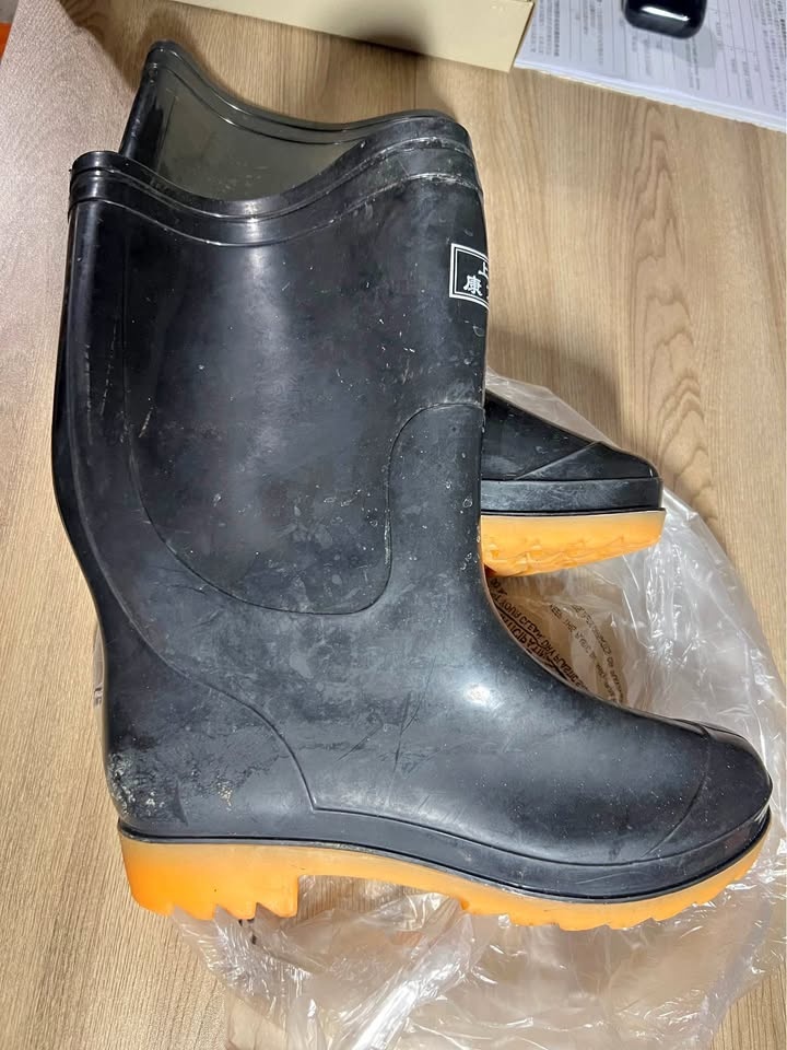 Men's Ankle Rain Boots - Size 8