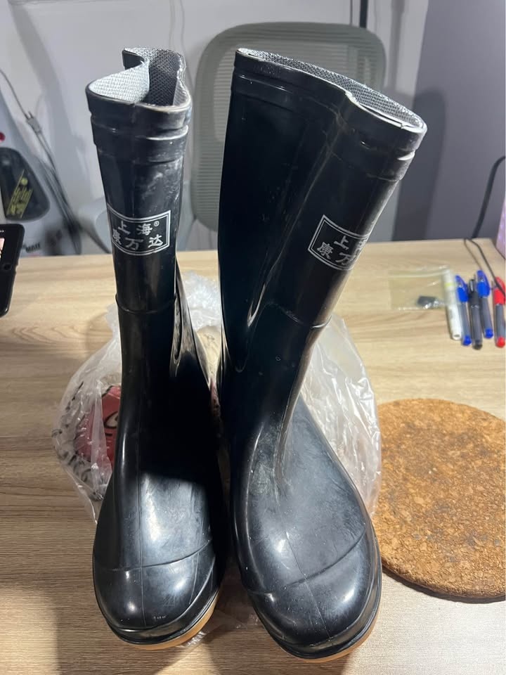 Men's Ankle Rain Boots - Size 8 - photo 4