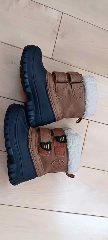 New baby boots size 5