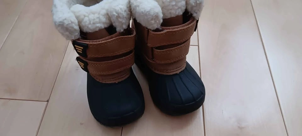 New baby boots size 5 - photo 2
